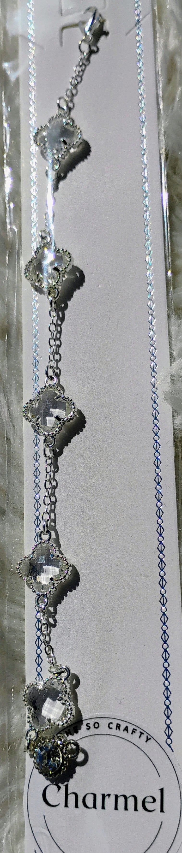 Beautiful clover chain bracelet