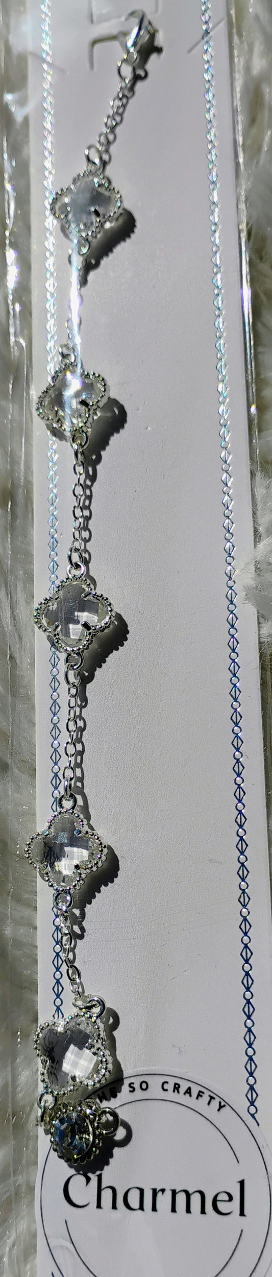 Beautiful clover chain bracelet