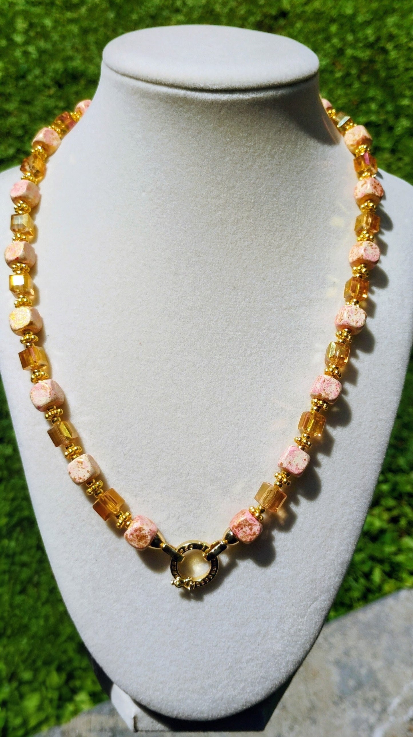 Beautiful versatile beaded necklace