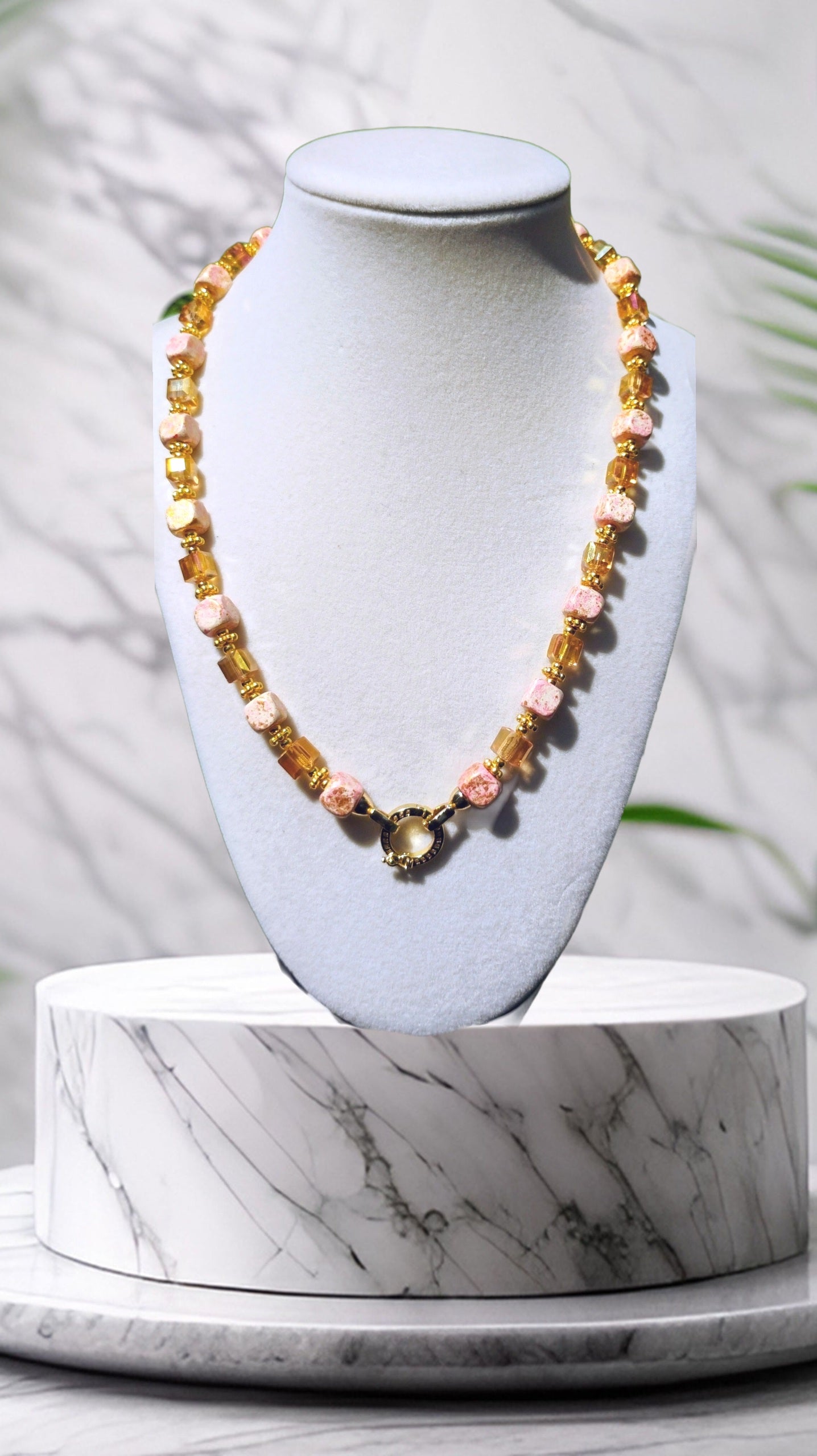 Beautiful versatile beaded necklace
